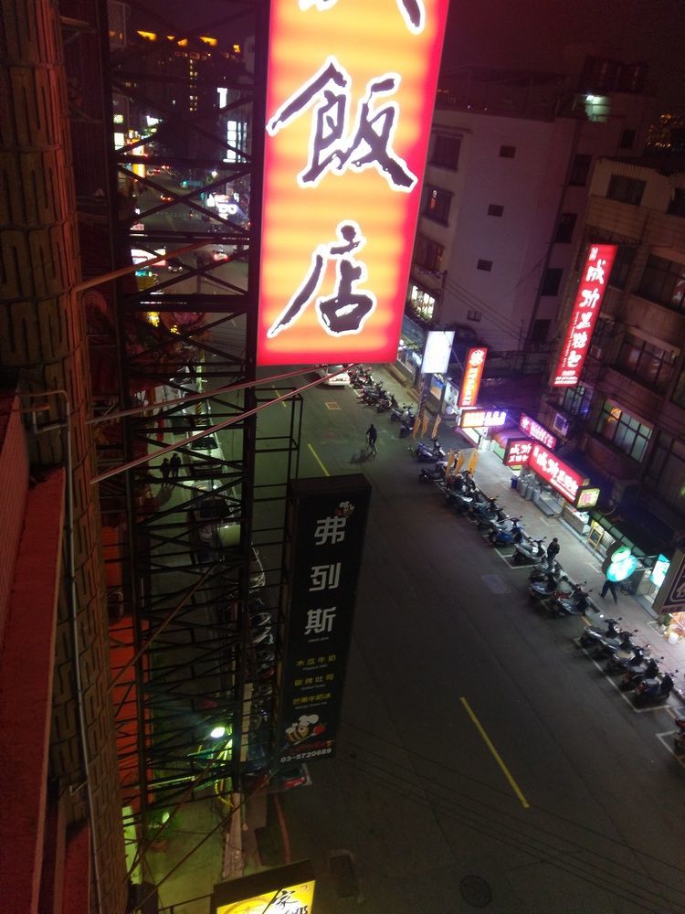 チーフ ホテル 竹北市 エクステリア 写真